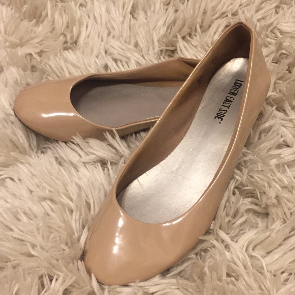 Nude flats! Size 10 no heel
